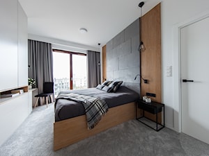 SYPIALNIA W WIELKIM MIEŚCIE - Średnia biała szara z biurkiem sypialnia, styl nowoczesny - zdjęcie od MARTA PERSKA INTERIORS