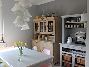 Projekt 3 - Mała szara jadalnia jako osobne pomieszczenie - zdjęcie od Sylwia Królikowska-Ciągło / Atelier wnętrzarskie