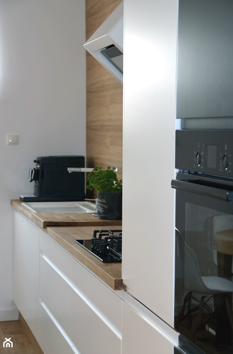 GREY SCALE dom szeregowy Biedrusko - Kuchnia, styl minimalistyczny - zdjęcie od Pracownia Projektowania i Aranżacji Wnętrz Ewa Zawartowska