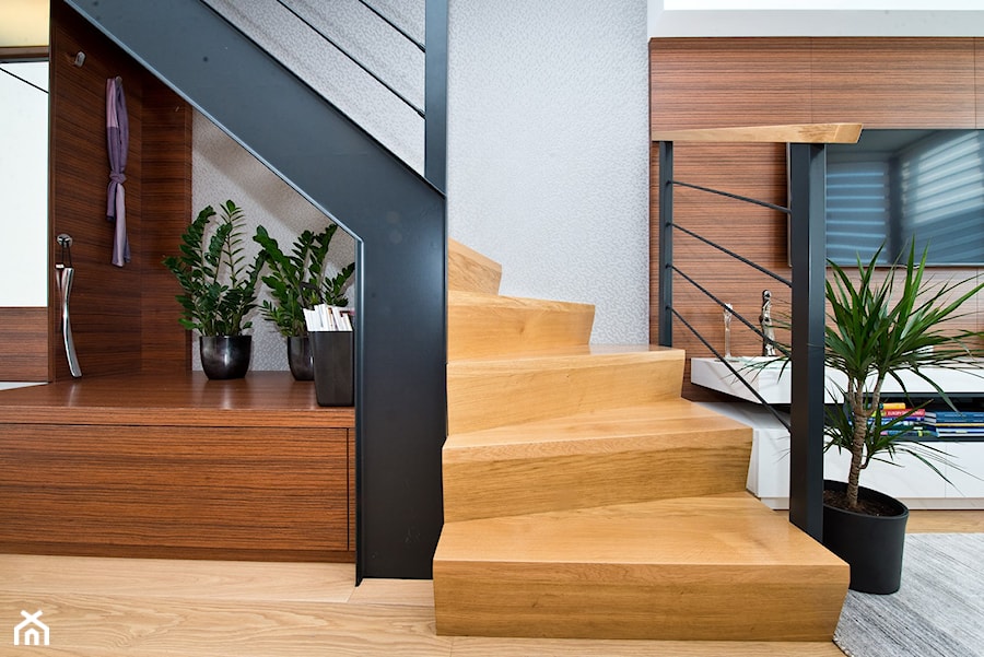 AURA - GDAŃSK CENTRUM - Schody wachlarzowe drewniane, styl nowoczesny - zdjęcie od Luk Studio Pracownia Projektowa