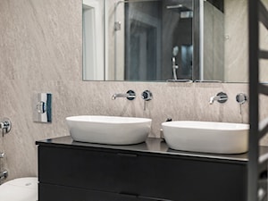 Metamorfoza domu szeregowego w Leśnicy pod Wrocławiem - Średnia z lustrem z dwoma umywalkami łazienka, styl nowoczesny - zdjęcie od Kwadraton