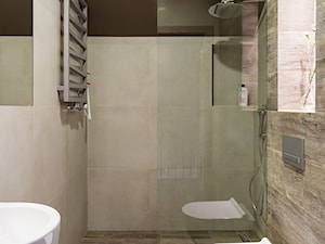 DOM POD GDAŃSKIEM - Mała łazienka z oknem, styl nowoczesny - zdjęcie od StudioQubik