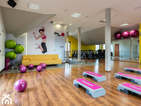 Aranżacje wnętrz - Wnętrza publiczne: fitnessKa studio - SAJE ARCHITEKCI Joanna Morkowska-Saj. Przeglądaj, dodawaj i zapisuj najlepsze zdjęcia, pomysły i inspiracje designerskie. W bazie mamy już prawie milion fotografii!