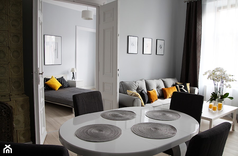 Apartament w zabytkowej kamienicy - Salon, styl glamour - zdjęcie od Grey Shade