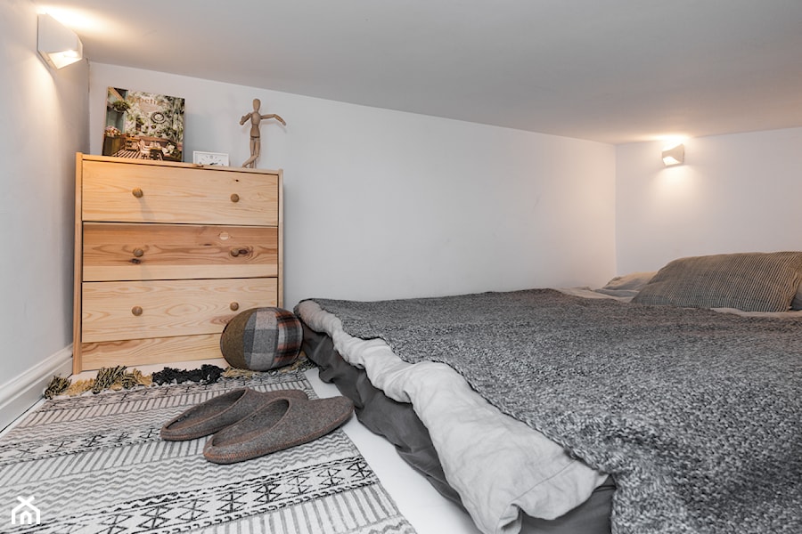 Artystyczna kawalerka - Sypialnia, styl minimalistyczny - zdjęcie od Capricorn Interiors