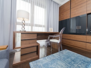 Gabinet - Średnie w osobnym pomieszczeniu z sofą biuro, styl minimalistyczny - zdjęcie od Fawre s.c.