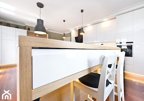 Kuchnia - Średnia jadalnia w kuchni, styl minimalistyczny - zdjęcie od Fawre s.c.