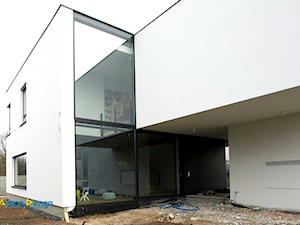 okna, drzwi, szkło architektoniczne 2 - Domy, styl minimalistyczny - zdjęcie od Alpina Ogrody Zimowe & Szkło Architektoniczne