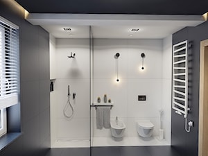 BATHROOM I 7 I 2018 - Mała z punktowym oświetleniem łazienka z oknem, styl nowoczesny - zdjęcie od Manufaktura Projektów