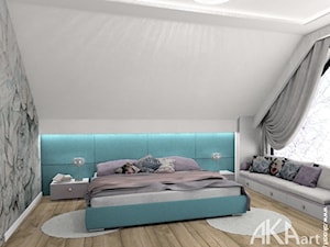 Jasna pastelowa sypialnia ze skosami - zdjęcie od AKAart Pracownia Projektowa