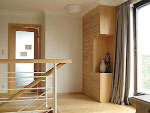 Mieszkanie z antresolą - Hol / przedpokój, styl tradycyjny - zdjęcie od R-design Pracownia Architektoniczna