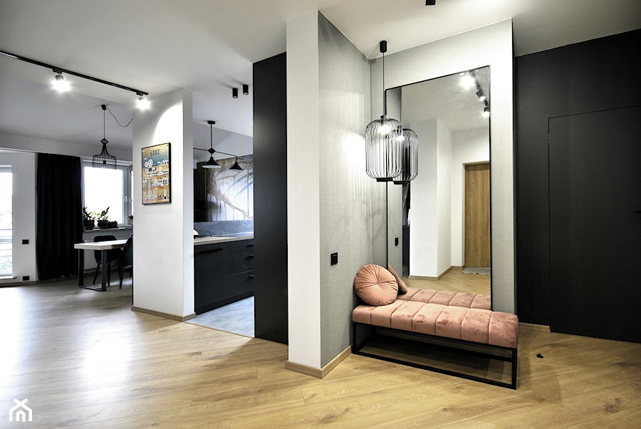 Mieszkanie w segmencie w antresolą - Hol / przedpokój, styl skandynawski - zdjęcie od Piotr Stolarek PROJEKTOWANIE WNĘTRZ