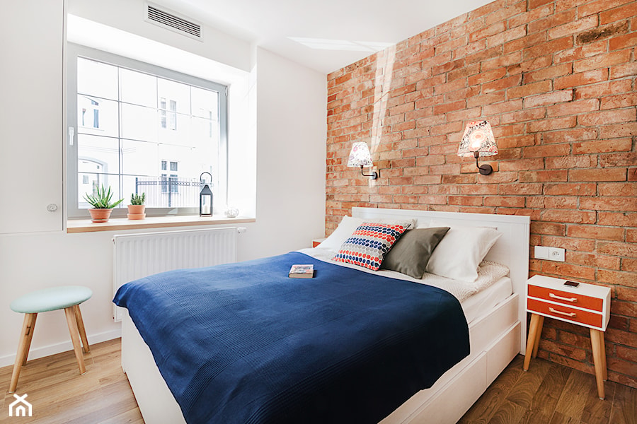 Apartament Andaluzyjski - Mała średnia biała sypialnia, styl rustykalny - zdjęcie od PracowniaPolka