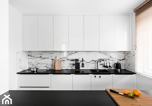 Mieszkanie black& white - zdjęcie od Studio Projekt