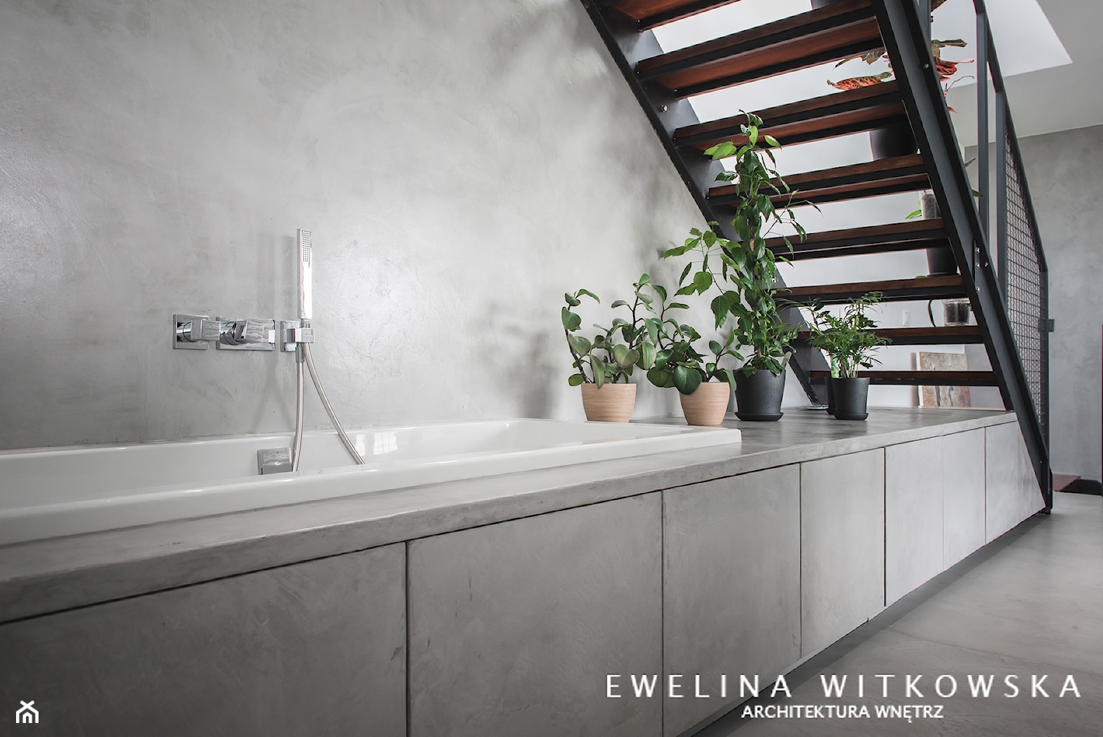 Dwupoziomowe mieszkanie w Warszawie - Mała na poddaszu bez okna łazienka, styl nowoczesny - zdjęcie od Ewelina Witkowska Architektura Wnętrz - Homebook
