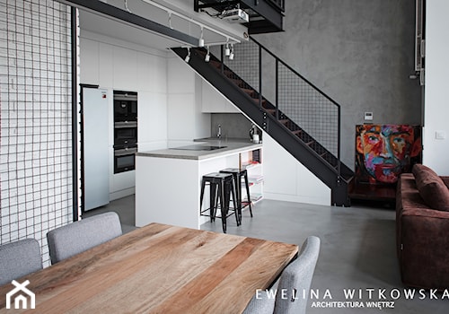 Dwupoziomowe mieszkanie w Warszawie - Średni biały szary salon z kuchnią z jadalnią, styl nowoczesny - zdjęcie od Ewelina Witkowska Architektura Wnętrz