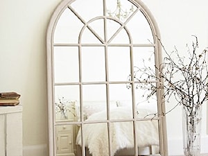 Dekoracyjne okno z lustrem - zdjęcie od LUSTRAdesign