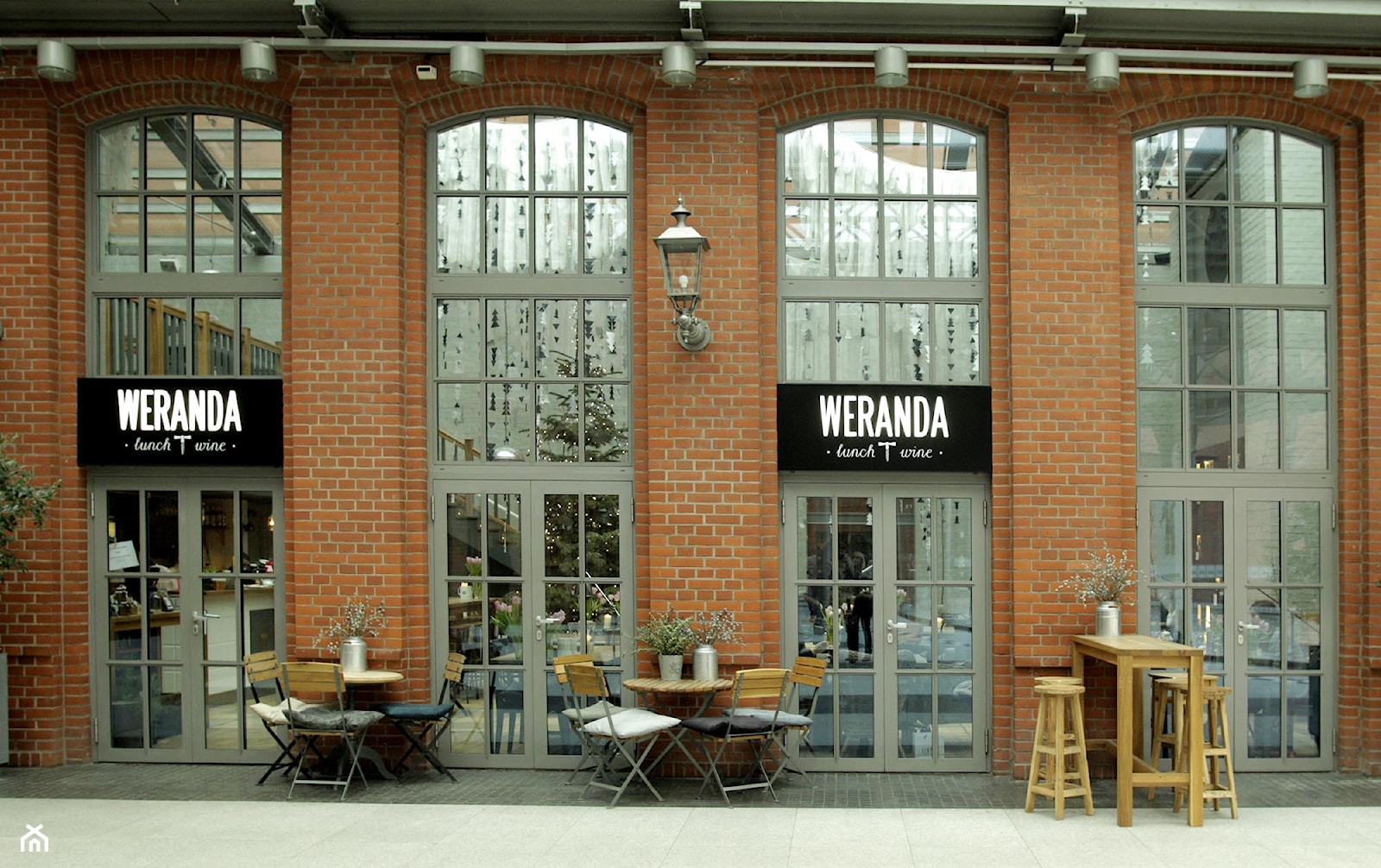 Weranda Lunch & Wine - Wnętrza publiczne, styl industrialny - zdjęcie od R2D2kolektyw - Homebook