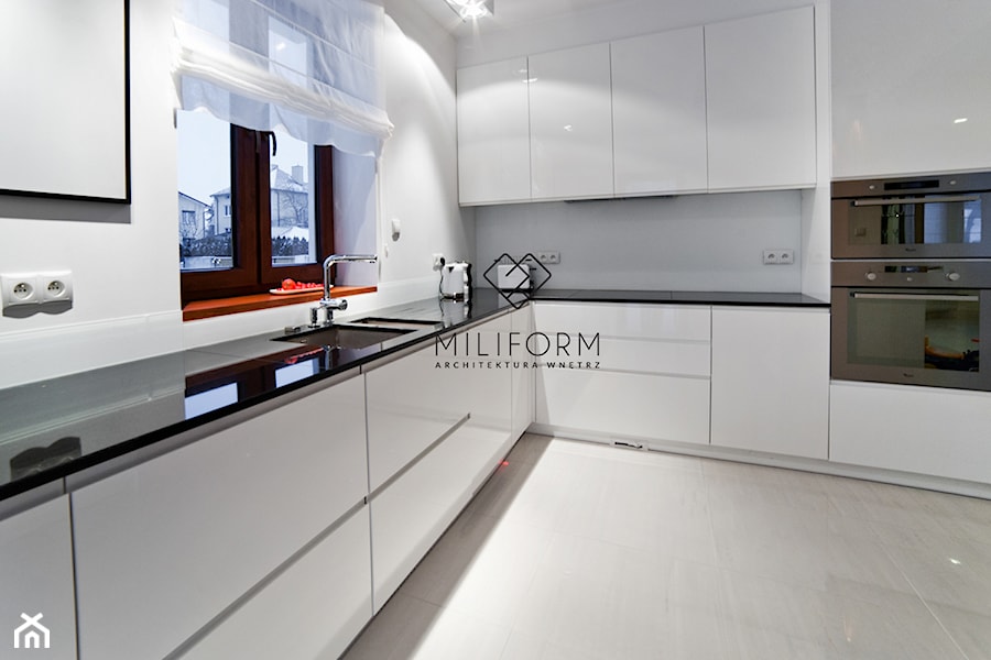 Dom wstylu skandynawskim - Kuchnia, styl minimalistyczny - zdjęcie od Miliform