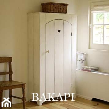 szafa drewniana z serduszkiem - zdjęcie od bakapi - Homebook
