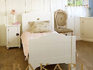 łóżko pojedyncze drewniane białe - zdjęcie od bakapi