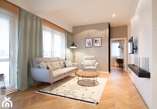 Mieszkanie 60m2 - Średni beżowy szary salon z tarasem / balkonem, styl skandynawski - zdjęcie od Projekt Kolektyw