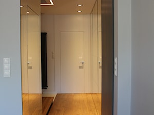 Apartament 170 m2 - Hol / przedpokój, styl minimalistyczny - zdjęcie od INSOLITO INTERIOR