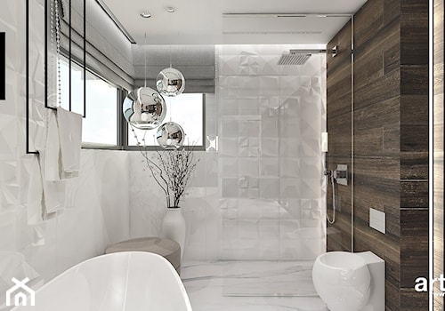 biała łazienka z akcentem drewna - zdjęcie od ARTDESIGN architektura wnętrz