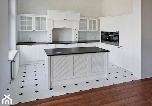 Kuchnia stylizowana - Apartament IX - Duża otwarta biała z zabudowaną lodówką kuchnia w kształcie litery l z wyspą lub półwyspem, styl tradycyjny - zdjęcie od Meble Ideal