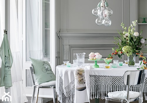 Spring 2015 - Średnia szara jadalnia jako osobne pomieszczenie, styl nowoczesny - zdjęcie od H&M Home