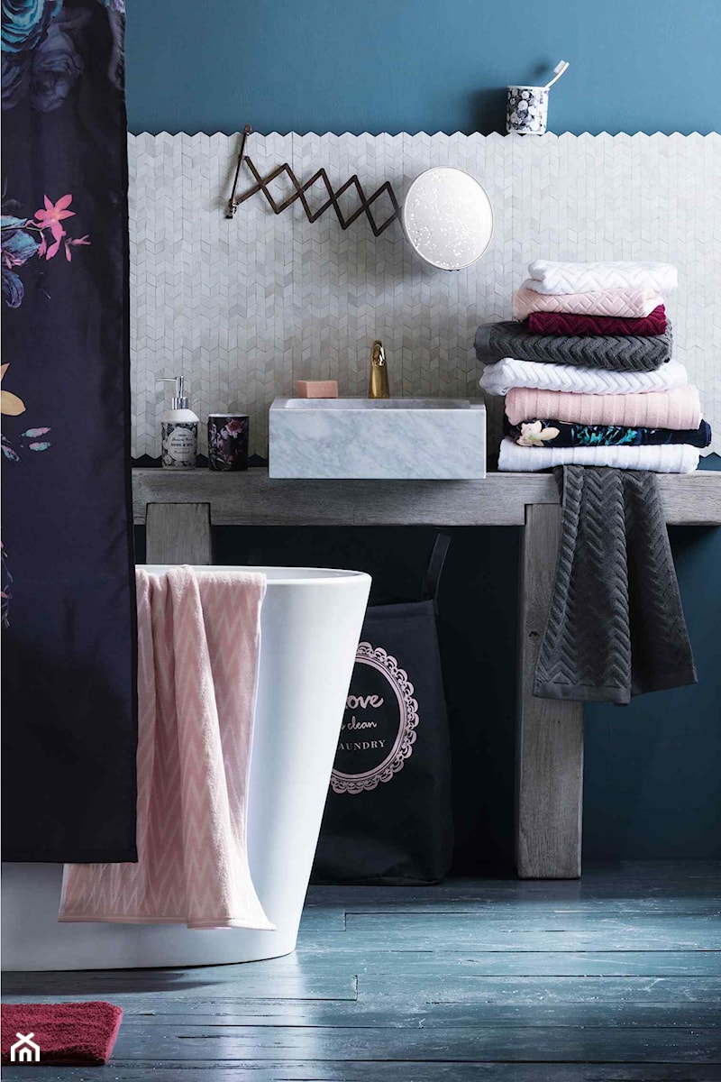 katalog 2015 - Mała bez okna łazienka - zdjęcie od H&M Home