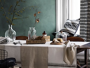 Autumn 2015 - Mała szara jadalnia jako osobne pomieszczenie, styl skandynawski - zdjęcie od H&M Home