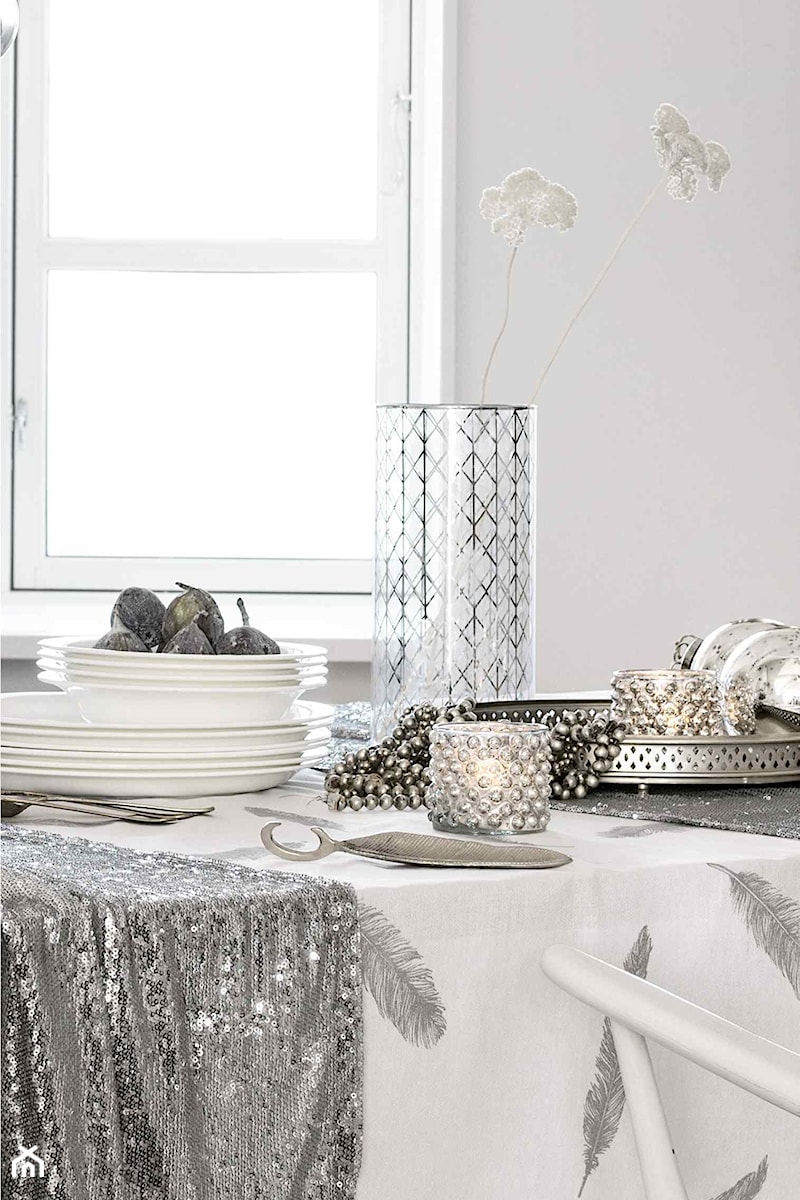 Winter 2015 - Mała szara jadalnia jako osobne pomieszczenie - zdjęcie od H&M Home