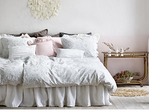 katalog wiosna 2015 - Średnia biała różowa sypialnia, styl prowansalski - zdjęcie od H&M Home