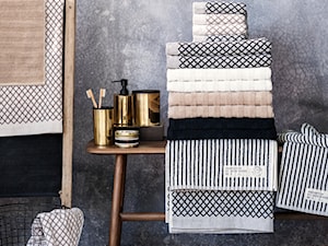 katalog wiosna 2015 - Mała średnia łazienka, styl skandynawski - zdjęcie od H&M Home