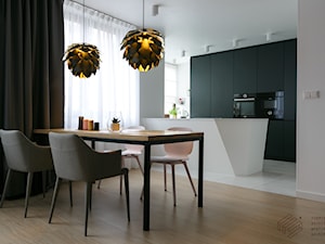 Mieszkanie w Katowicach - Średnia biała jadalnia w kuchni - zdjęcie od Superpozycja Architekci Dominika Trzcińska