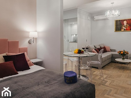 Aranżacje wnętrz - Salon: Apartament w Krakowie wzorowany na filmie "Grand Budapest Hotel" - Salon, styl glamour - Jankowska Design. Przeglądaj, dodawaj i zapisuj najlepsze zdjęcia, pomysły i inspiracje designerskie. W bazie mamy już prawie milion fotografii!