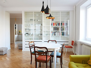 Vintage z pepitką - Średnia biała jadalnia w salonie, styl vintage - zdjęcie od BLOKprojekt
