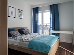 Mieszkanie w Łodzi Żeligowskiego - Mała biała sypialnia, styl nowoczesny - zdjęcie od 3D PROJEKT Wolinska