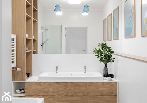 Mokotów - realizacja - 105m.² - Mała bez okna z lustrem z dwoma umywalkami łazienka, styl skandynawski - zdjęcie od Studio Monocco