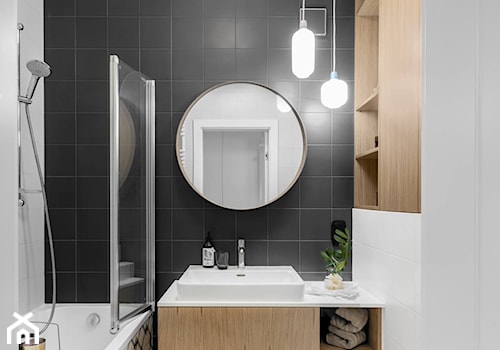 Mokotów - realizacja - 105m.² - Mała bez okna z lustrem łazienka, styl skandynawski - zdjęcie od Studio Monocco