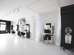 Salon fryzjerski - Marki - Salon fryzjerski wnętrza publiczne, styl minimalistyczny - zdjęcie od Studio Monocco