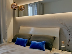 Trójmiejski apartament - Mała sypialnia, styl nowoczesny - zdjęcie od INDEZZO