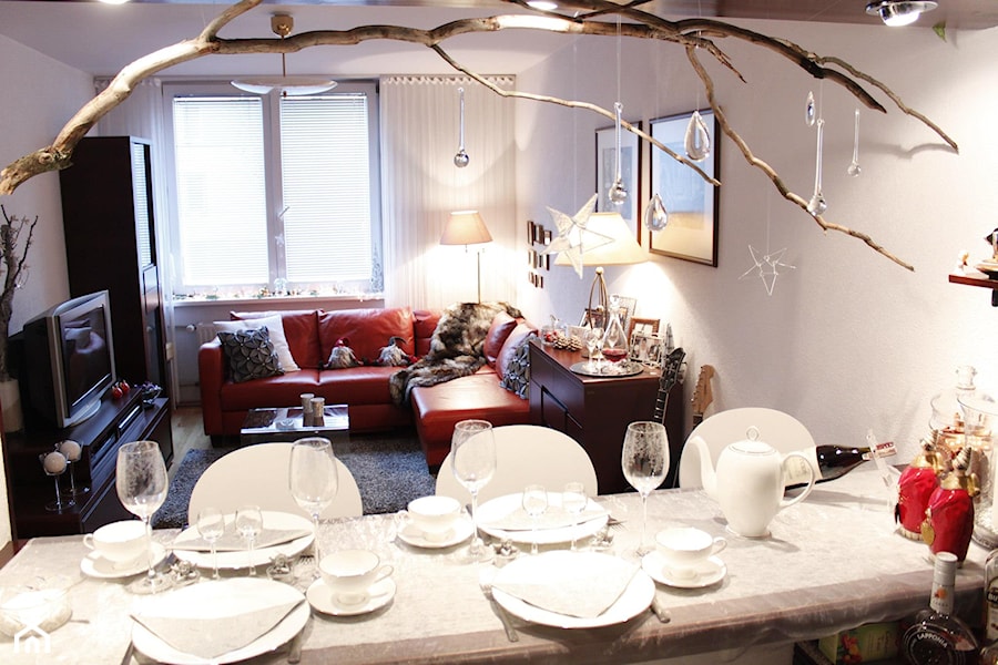 Bajkowy domek - Średnia szara jadalnia w salonie, styl nowoczesny - zdjęcie od bemydesign
