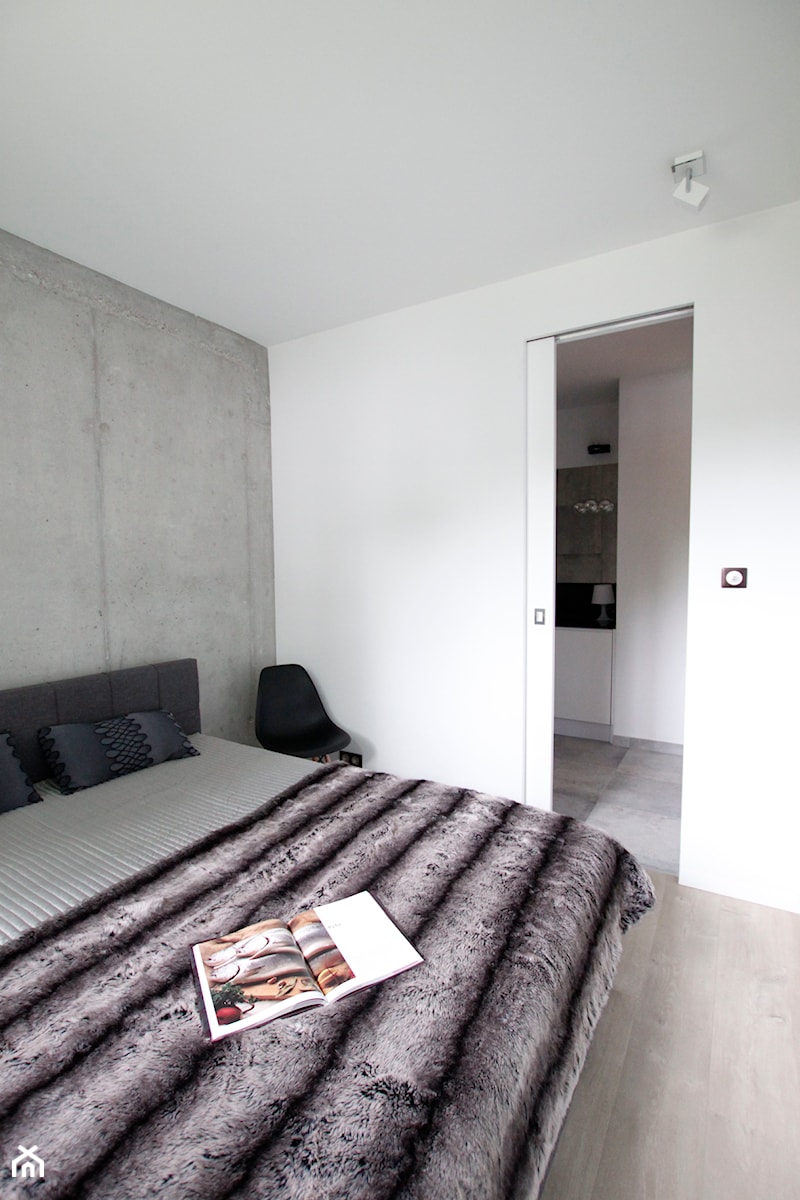 projekt mieszkania 41m2 na Pradze Południe - Sypialnia, styl nowoczesny - zdjęcie od bemydesign