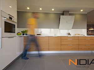 Apartament w Opolu (2011r) - Kuchnia, styl minimalistyczny - zdjęcie od NIDIA