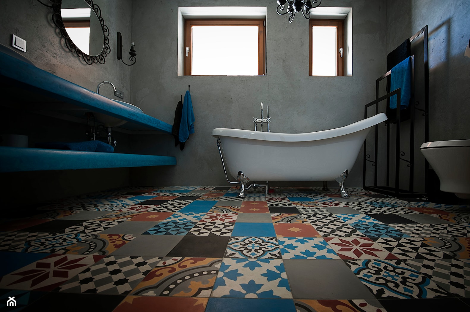Płytki cementowe łazienka patchwork - zdjęcie od domRustykalny.pl - Rogiński Warsztat Artystyczny - Homebook