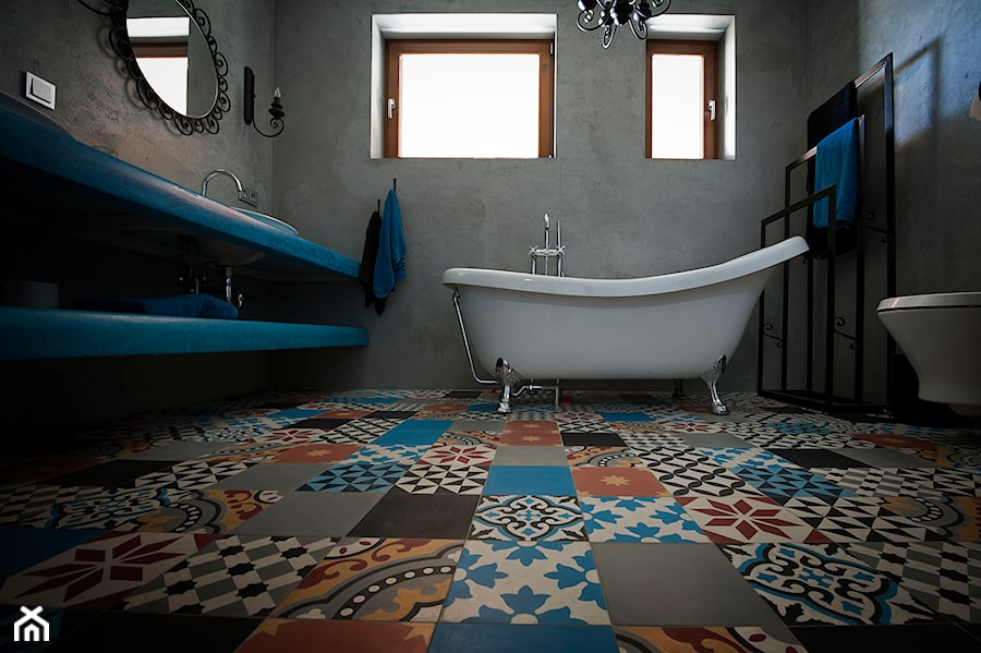Płytki cementowe łazienka patchwork - zdjęcie od domRustykalny.pl - Rogiński Warsztat Artystyczny