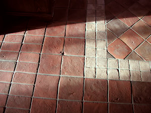 Podłoga z cegły - Terakota Gotycka - zdjęcie od domRustykalny.pl - Rogiński Warsztat Artystyczny
