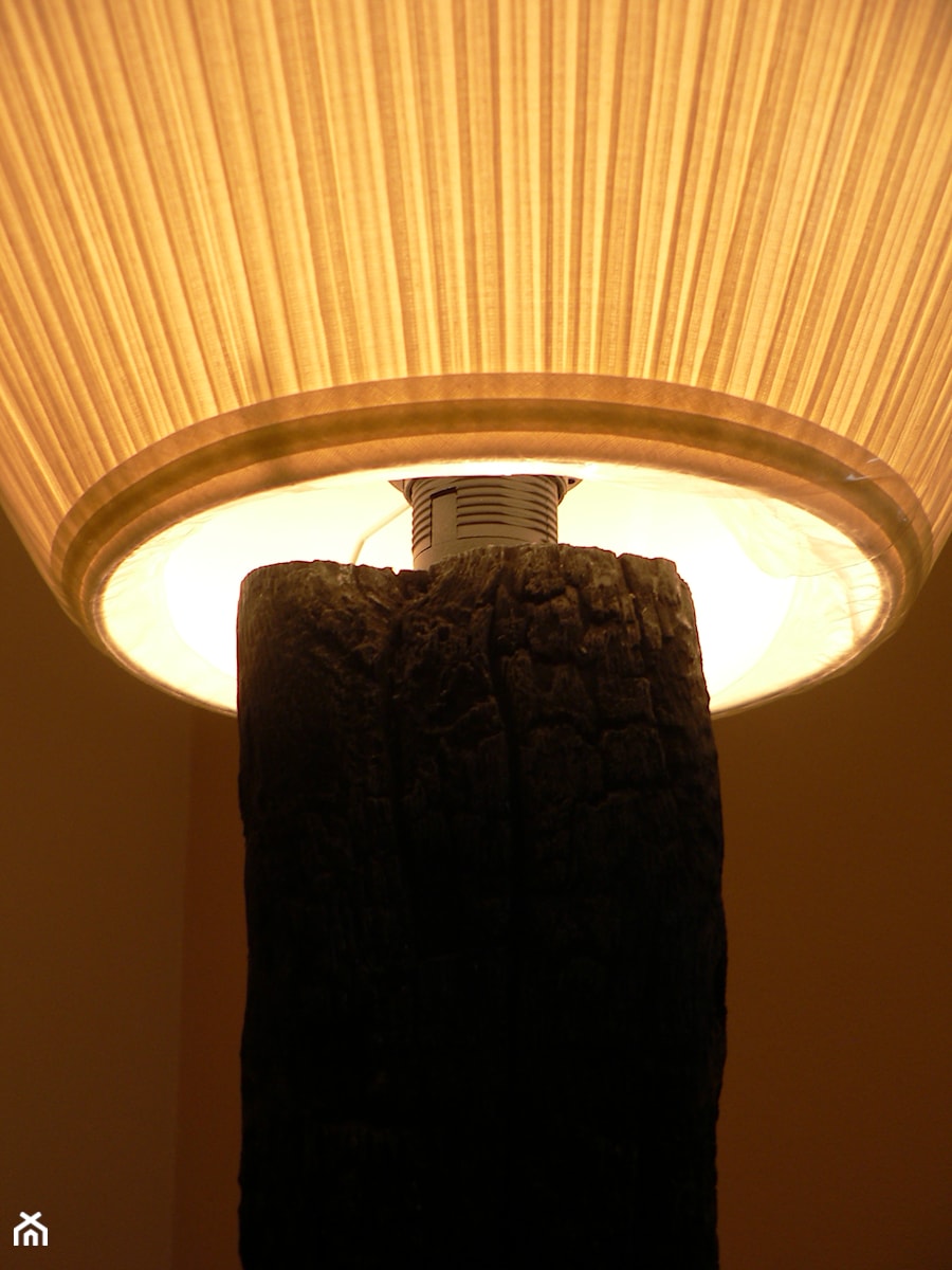 Lampa podłogowa z drewna - zdjęcie od FreshLook